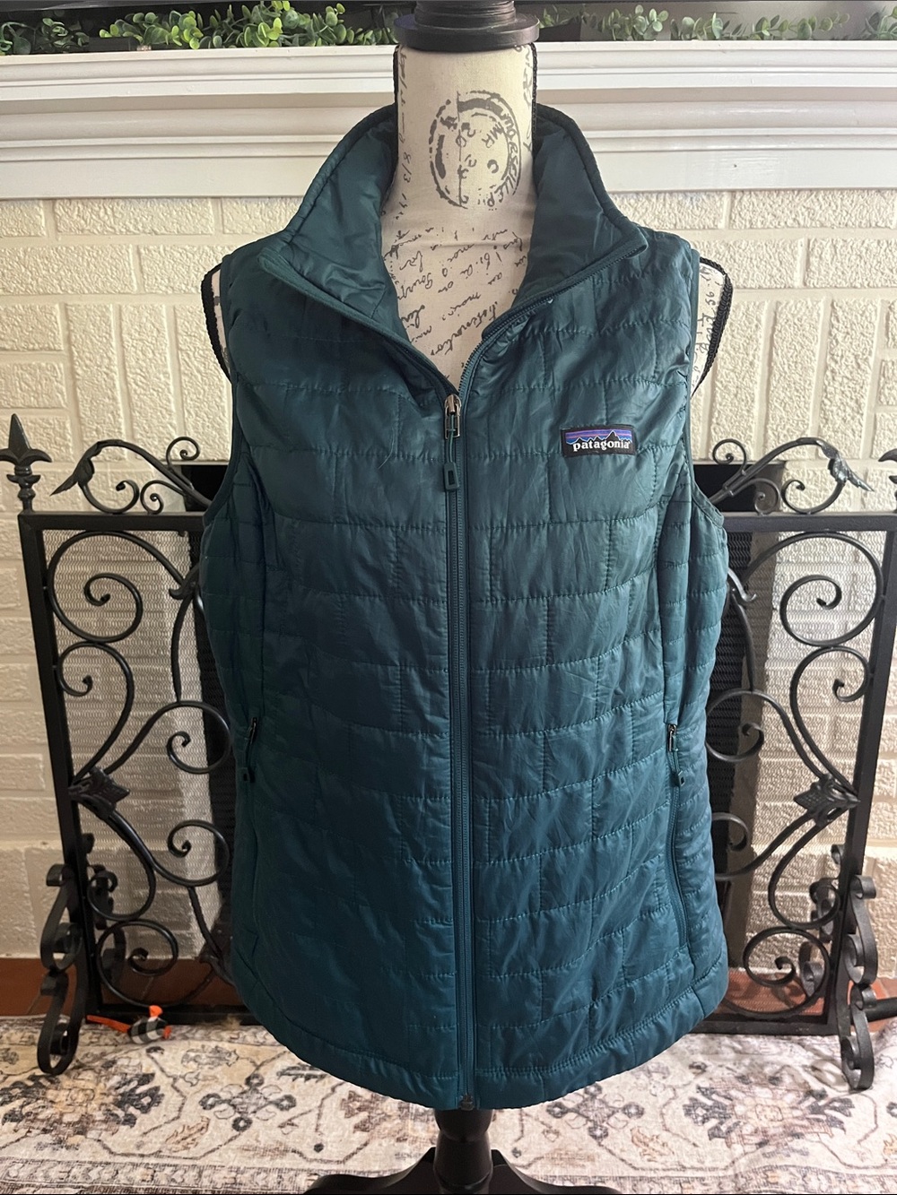 Patagonia Teal Quilted Lightweight Vest - Women's